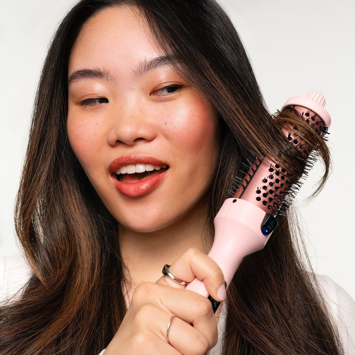 FRIZZFIX | 3-in-1-Thermobürste – Glätten, Locken & Frizz-freies Föhnen in einem Zug