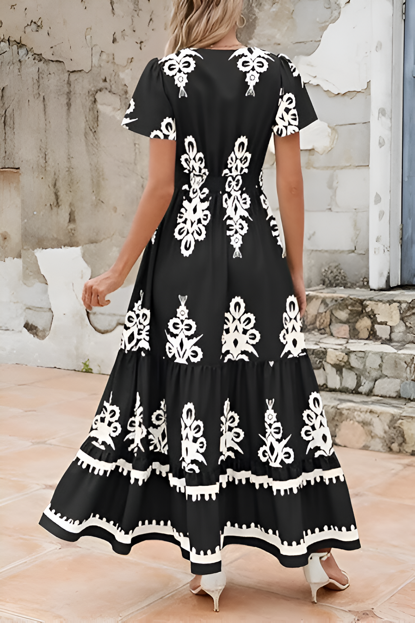 LIORA | Boho Mouwloze Maxijurk – Elegantie en Stijl voor Elke Gelegenheid