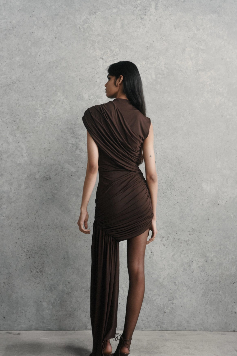 VEONA | Luxe Asymmetrische Jurk met Elegante Drapering